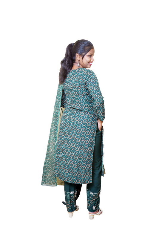 Adiva Rounds Forest Green Suit Set