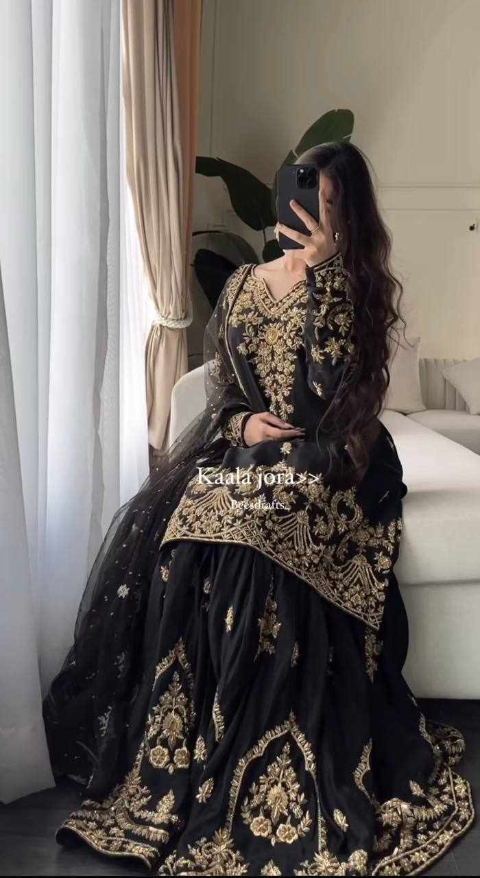 Heavy Natural Crep Black Party Wear Dress