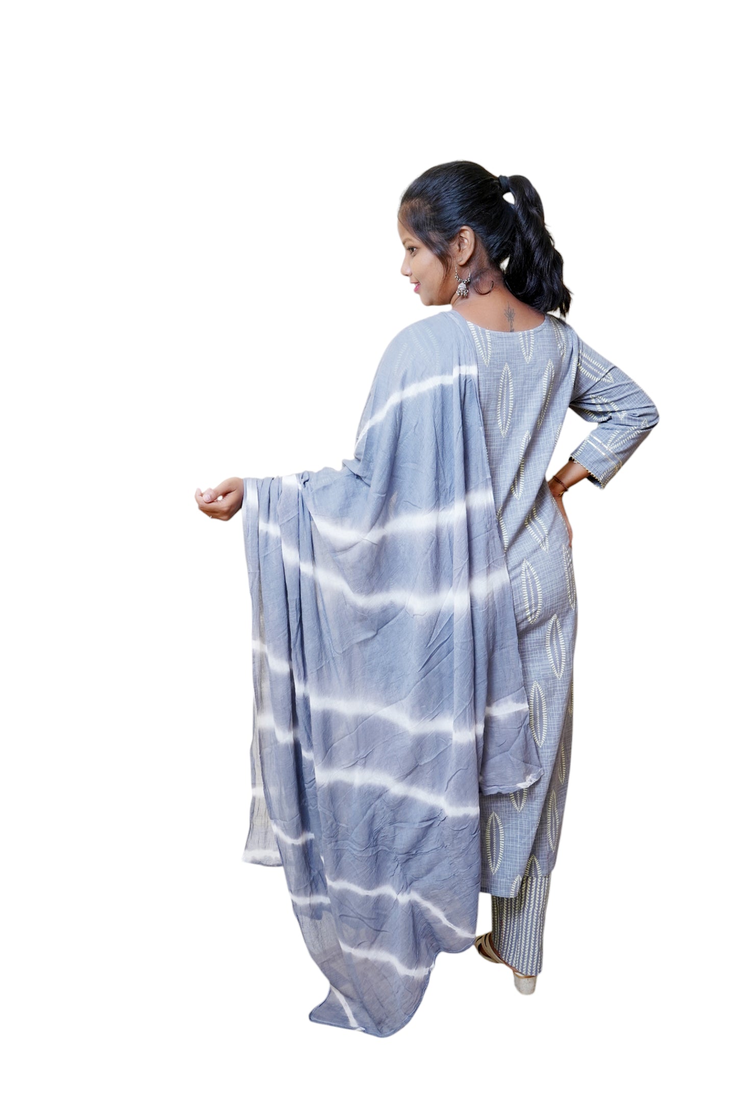 Zehra Mumtaz Grey Suit Set